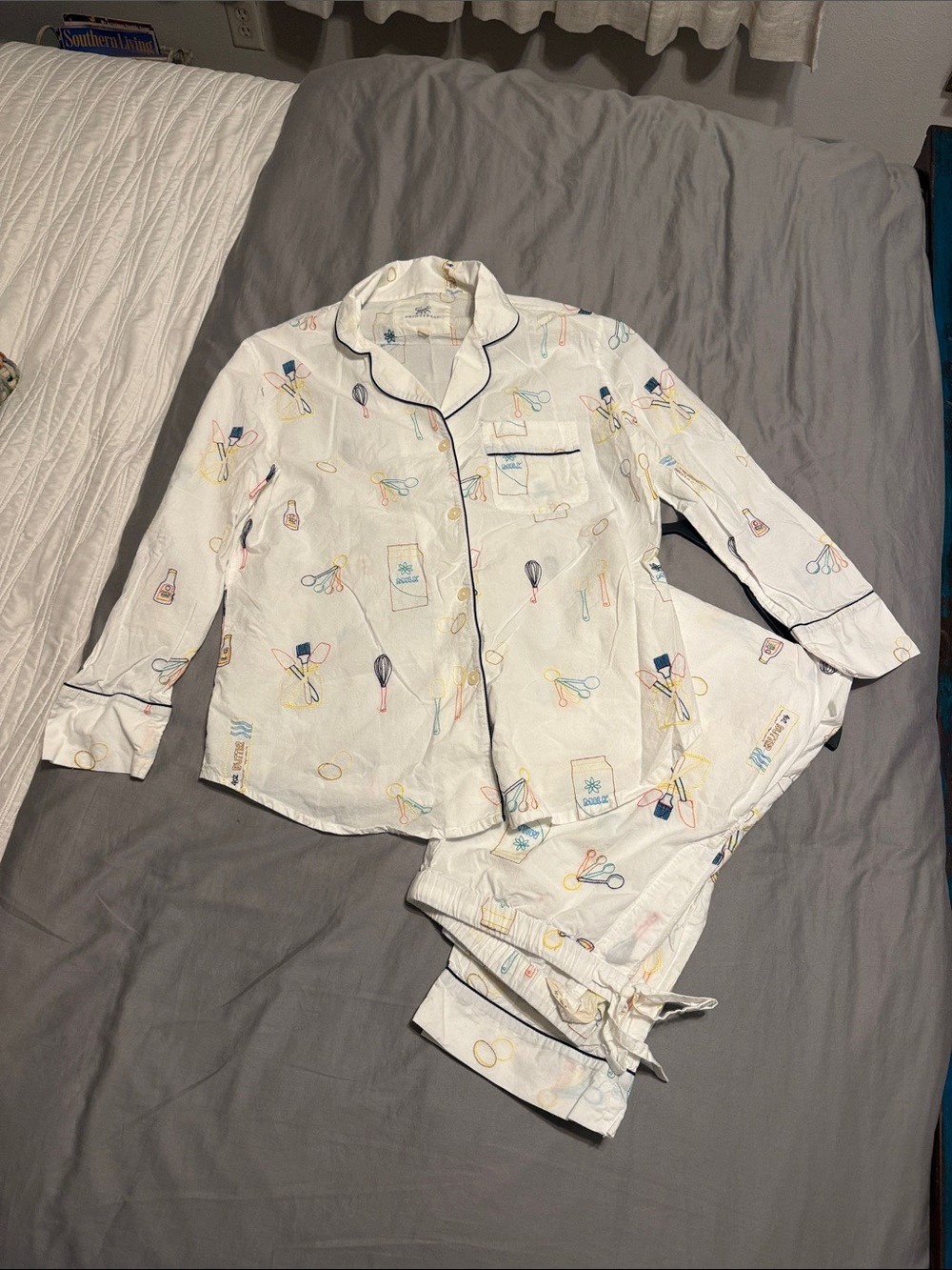 NWOT Printfresh baking embroidery top & long pants set